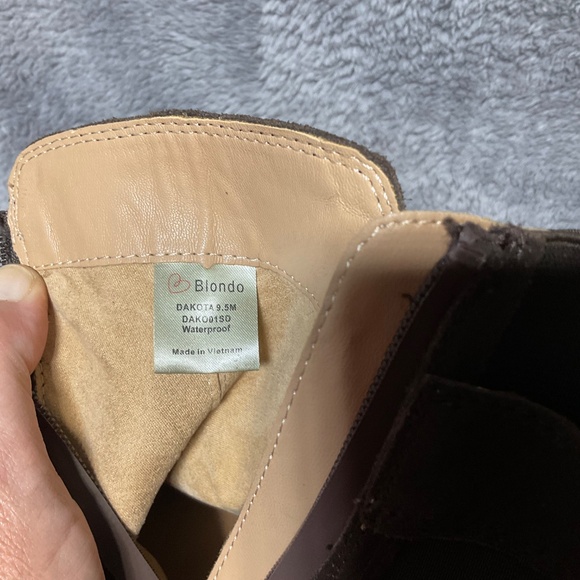 NWT Blondo Dakota women Java Brown suede ankle boots side zipper SZ 9.5 Trending - Picture 6 of 6